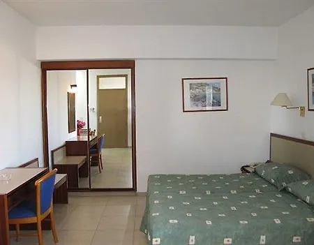 Sun Hall Aparthotel Larnaca