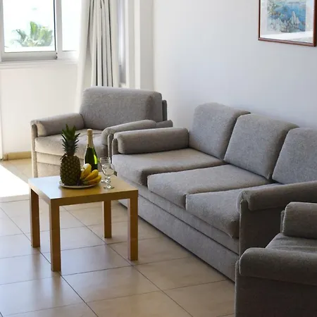 Sun Hall Aparthotel Larnaka