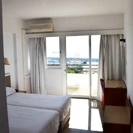 Sun Hall 3* Larnaka