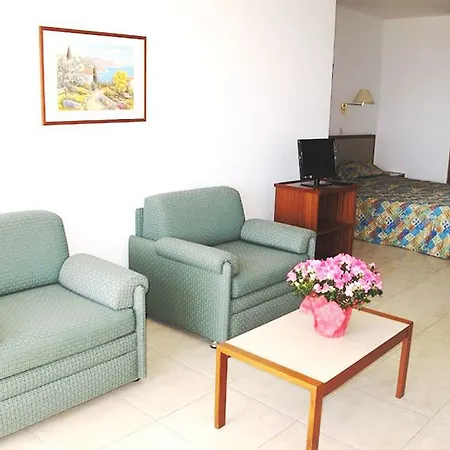 Sun Hall Aparthotel