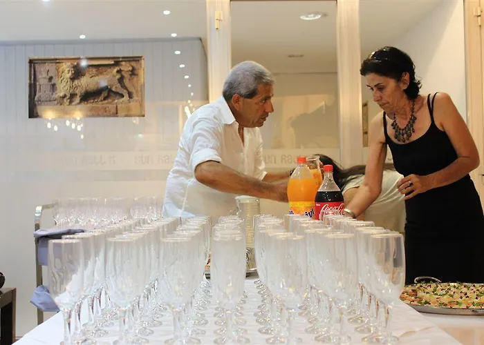 Sun Hall Aparthotel 3*