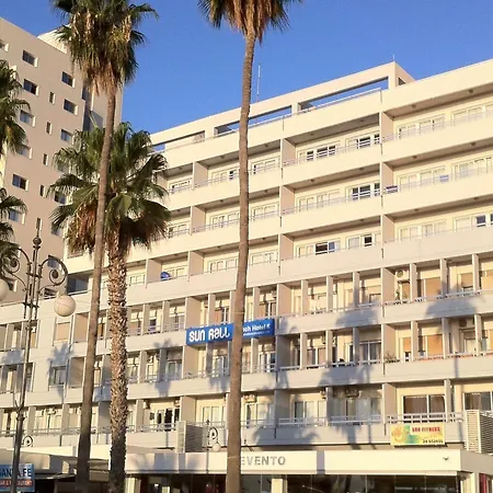 מלון דירות Sun Hall