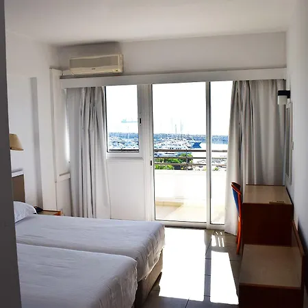 Sun Hall Appart hôtel 3*