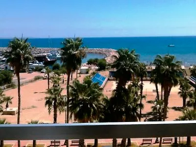 سن هال بيتش 3*