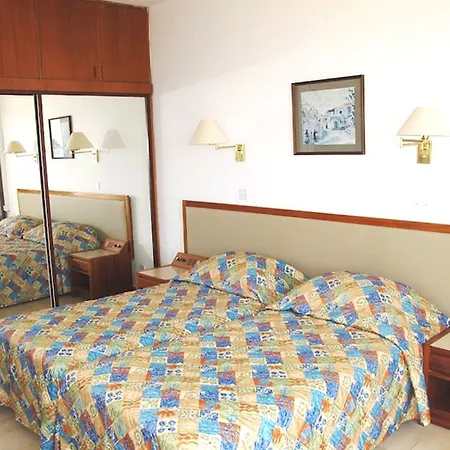Hotel de apartamente Sun Hall 3*