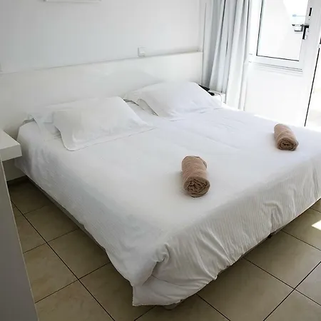 Sun Hall Appart hôtel 3*