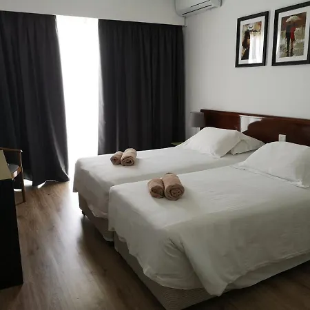 سن هال بيتش 3*