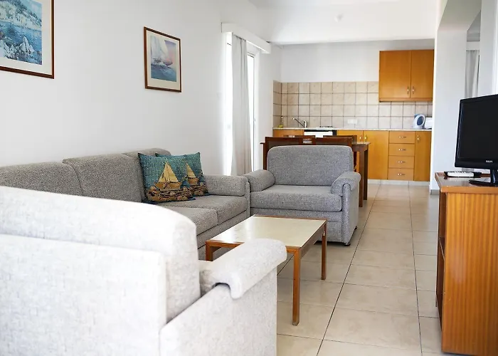 Апарт-отель Sun Hall Ларнака