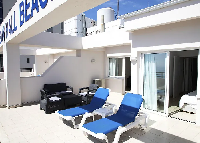 Sun Hall Aparthotel 3*