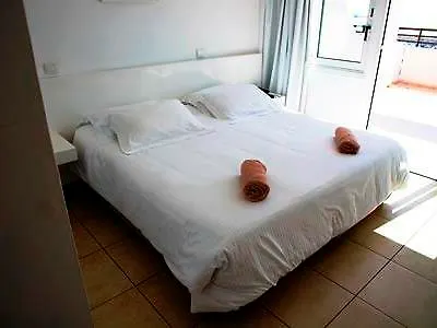 Sun Hall Апарт-отель Ларнака